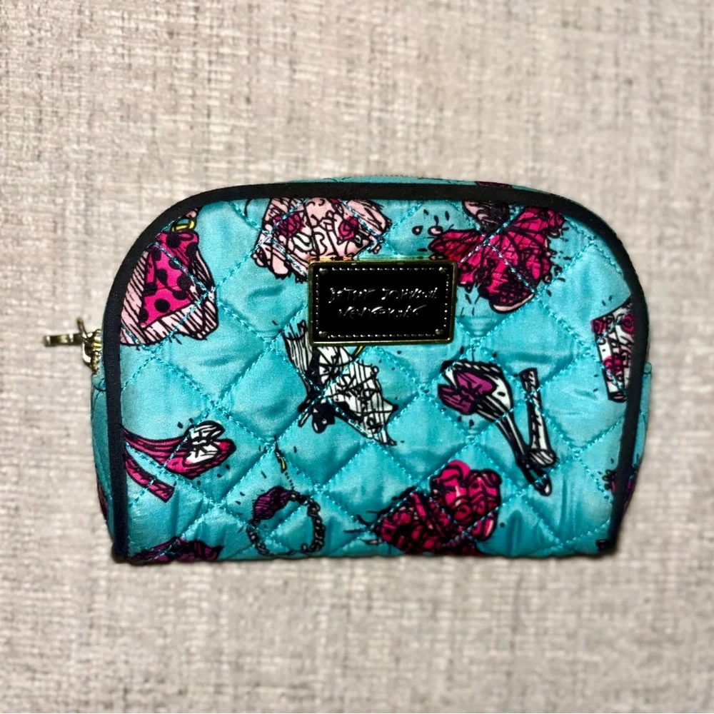 Betsey Johnson Teal Quilted Cosmetic Bag Y2K Girly Heart Zipper Makeup Pouch